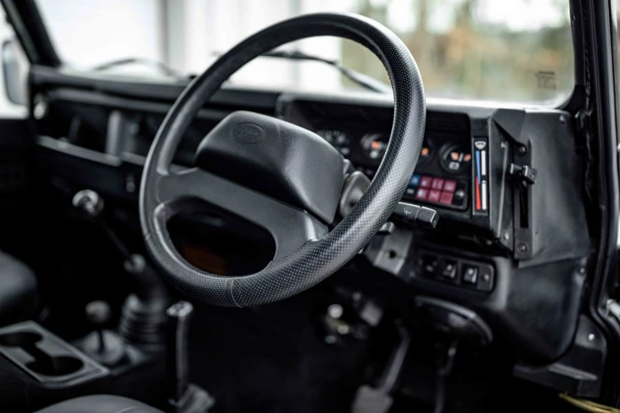 1993 Land Rover Defender 110 - Image 26 of 31
