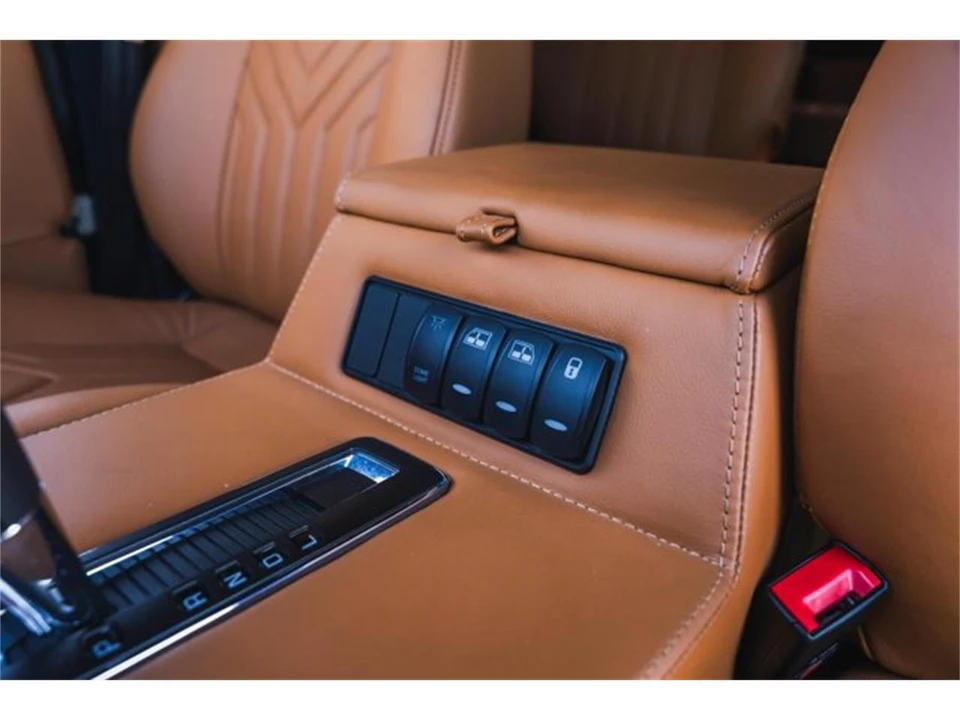 1993 Land Rover Defender 110 - Image 23 of 31