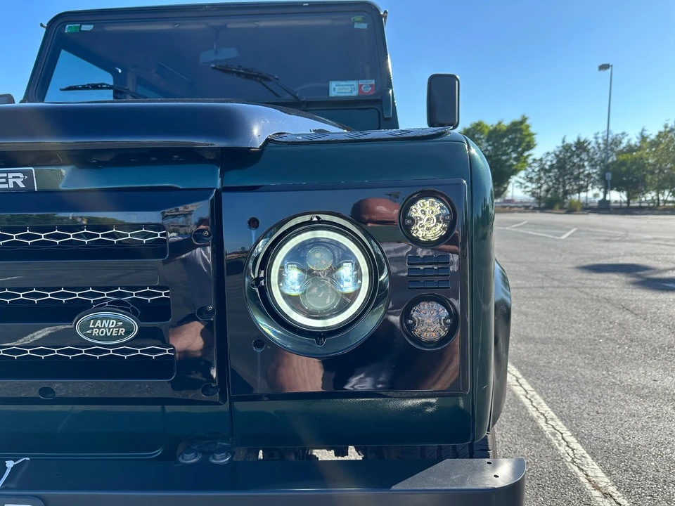 1993 Land Rover Defender 110 - Image 16 of 31
