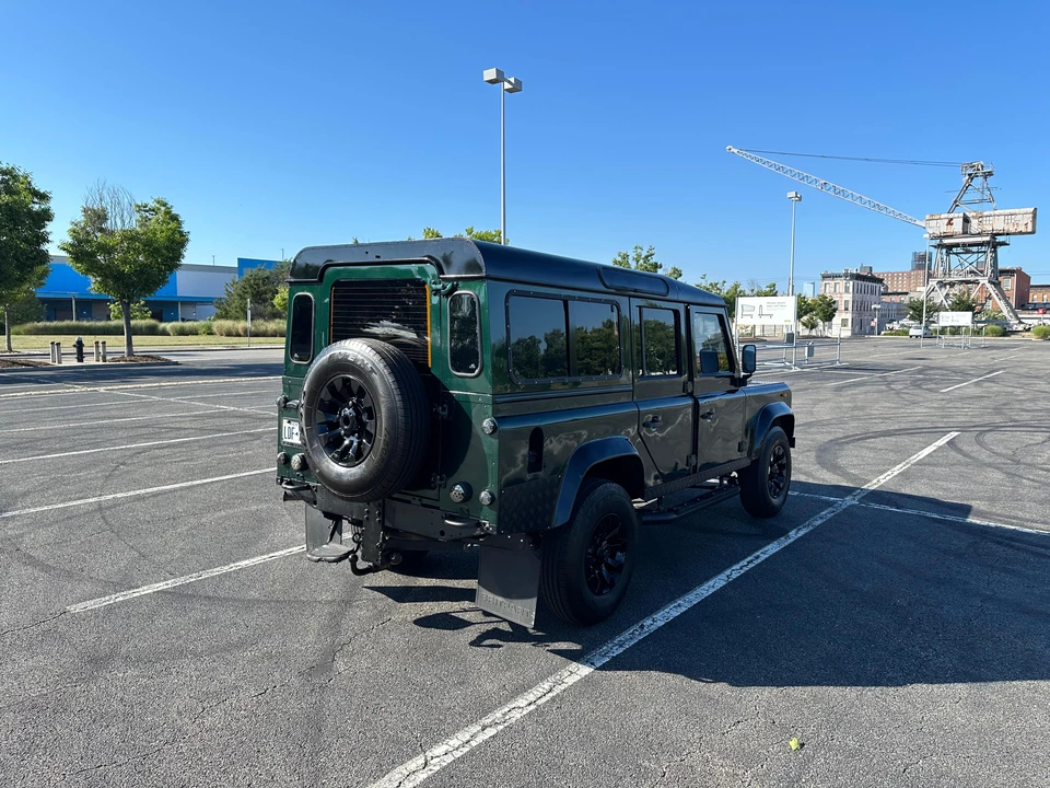 1993 Land Rover Defender 110 - Image 8 of 31