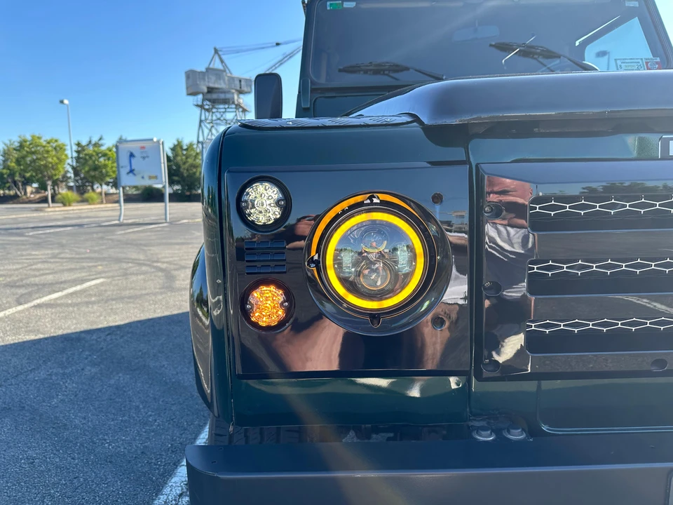 1993 Land Rover Defender 110 - Image 13 of 31