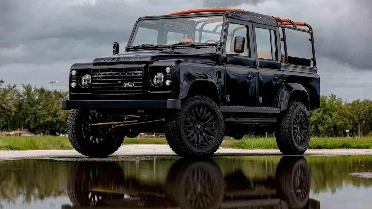 1993 Land Rover Defender 110 - Image 23 of 31