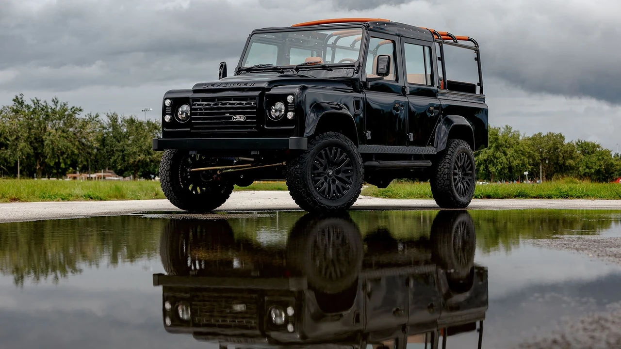 1993 Land Rover Defender 110 - Image 22 of 31
