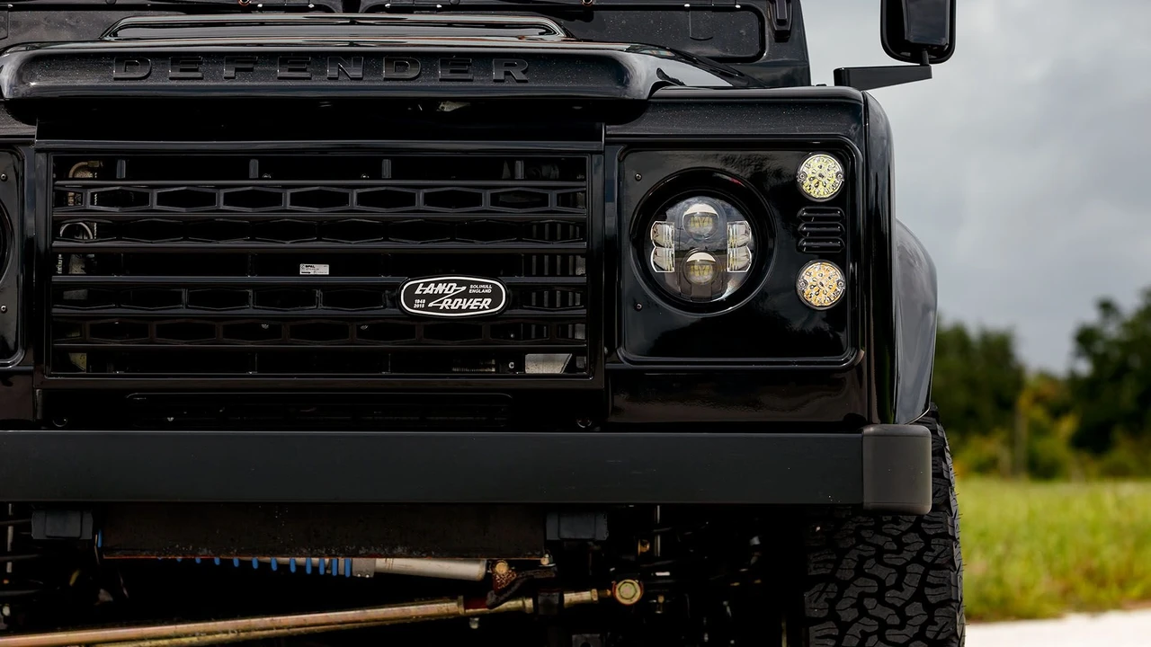 1993 Land Rover Defender 110 - Image 28 of 31