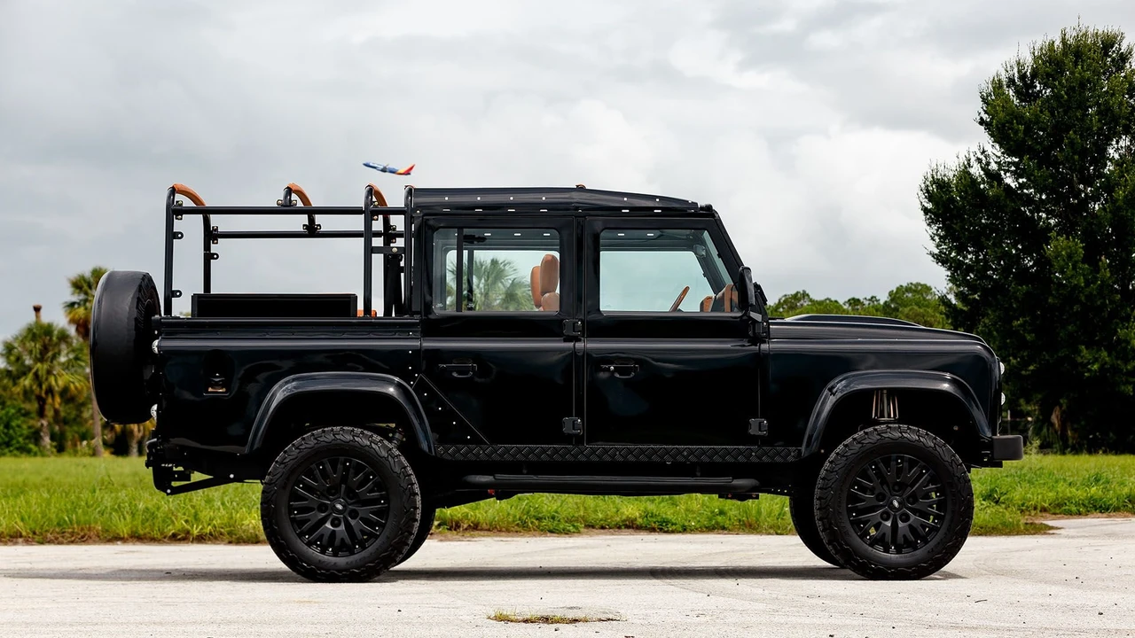 1993 Land Rover Defender 110 - Image 5 of 31