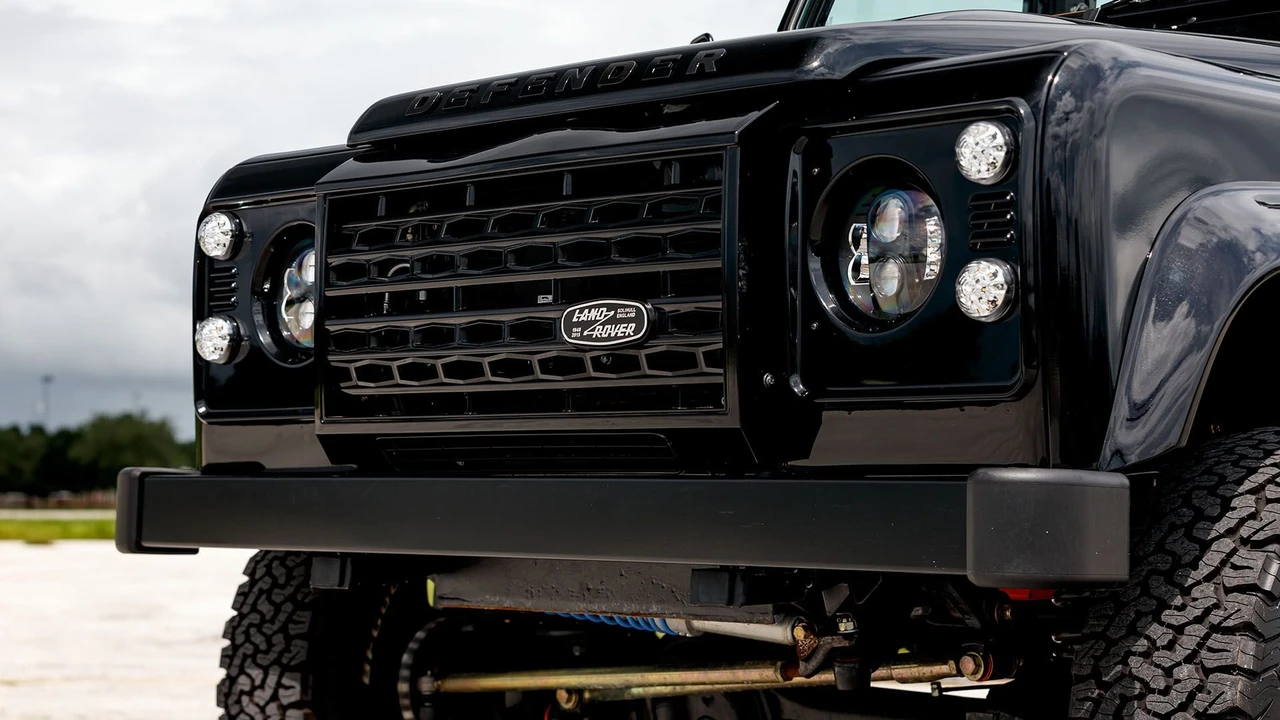 1993 Land Rover Defender 110 - Image 31 of 31