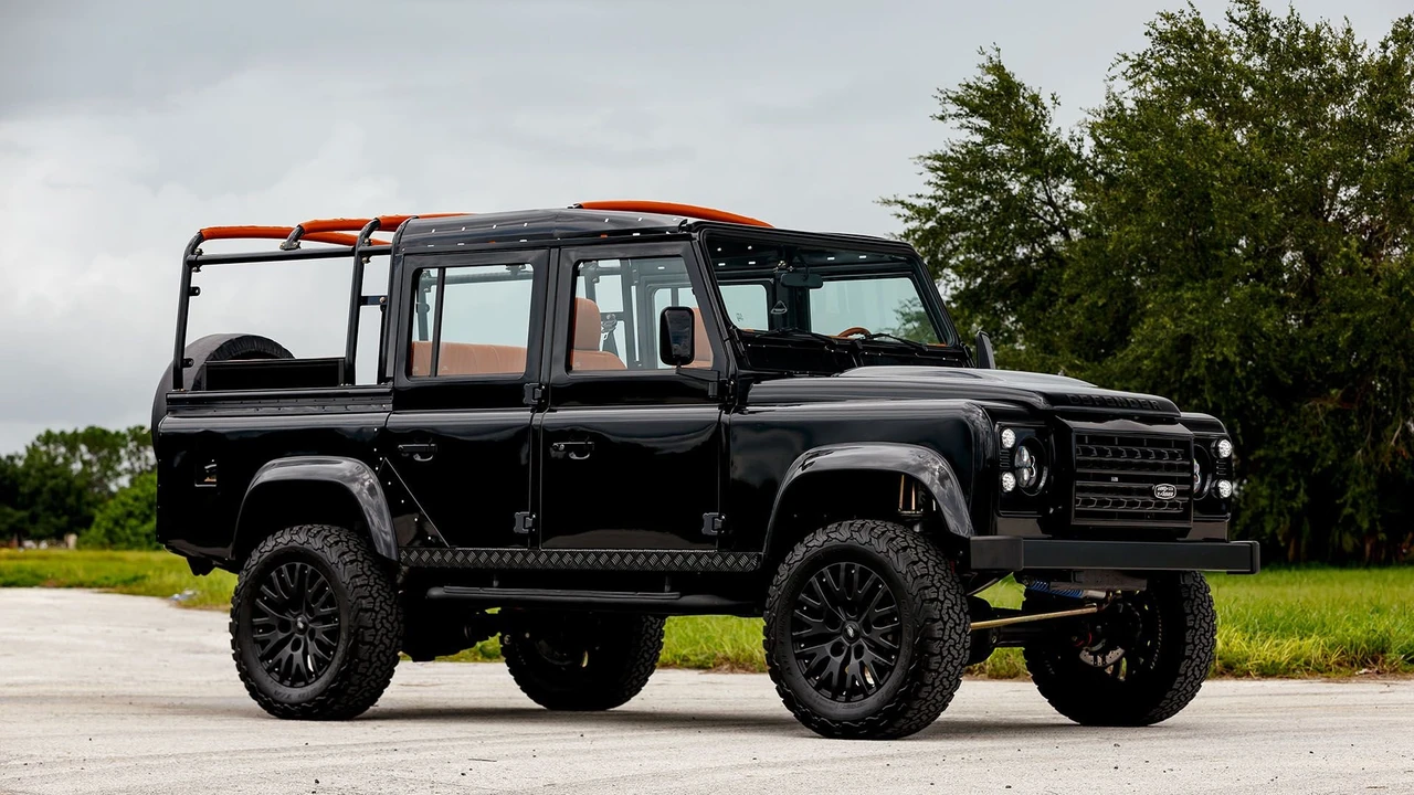 1993 Land Rover Defender 110 - Image 7 of 31