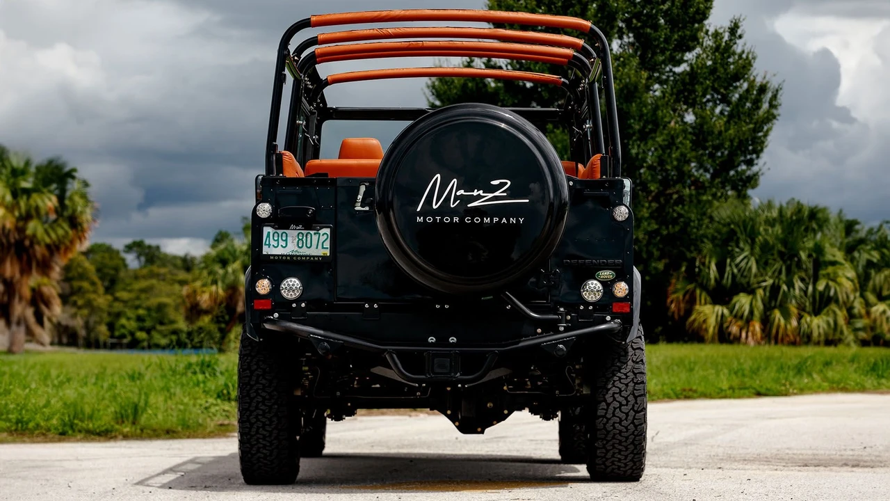 1993 Land Rover Defender 110 - Image 4 of 31