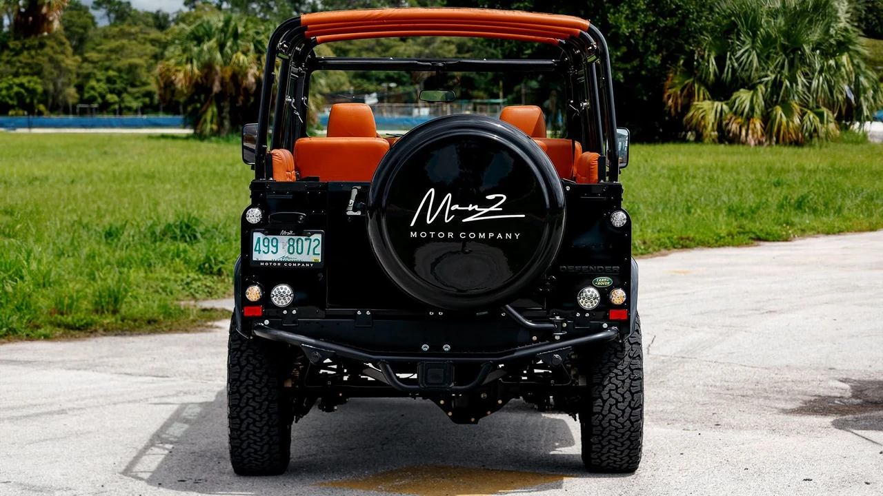 1993 Land Rover Defender 110 - Image 18 of 31