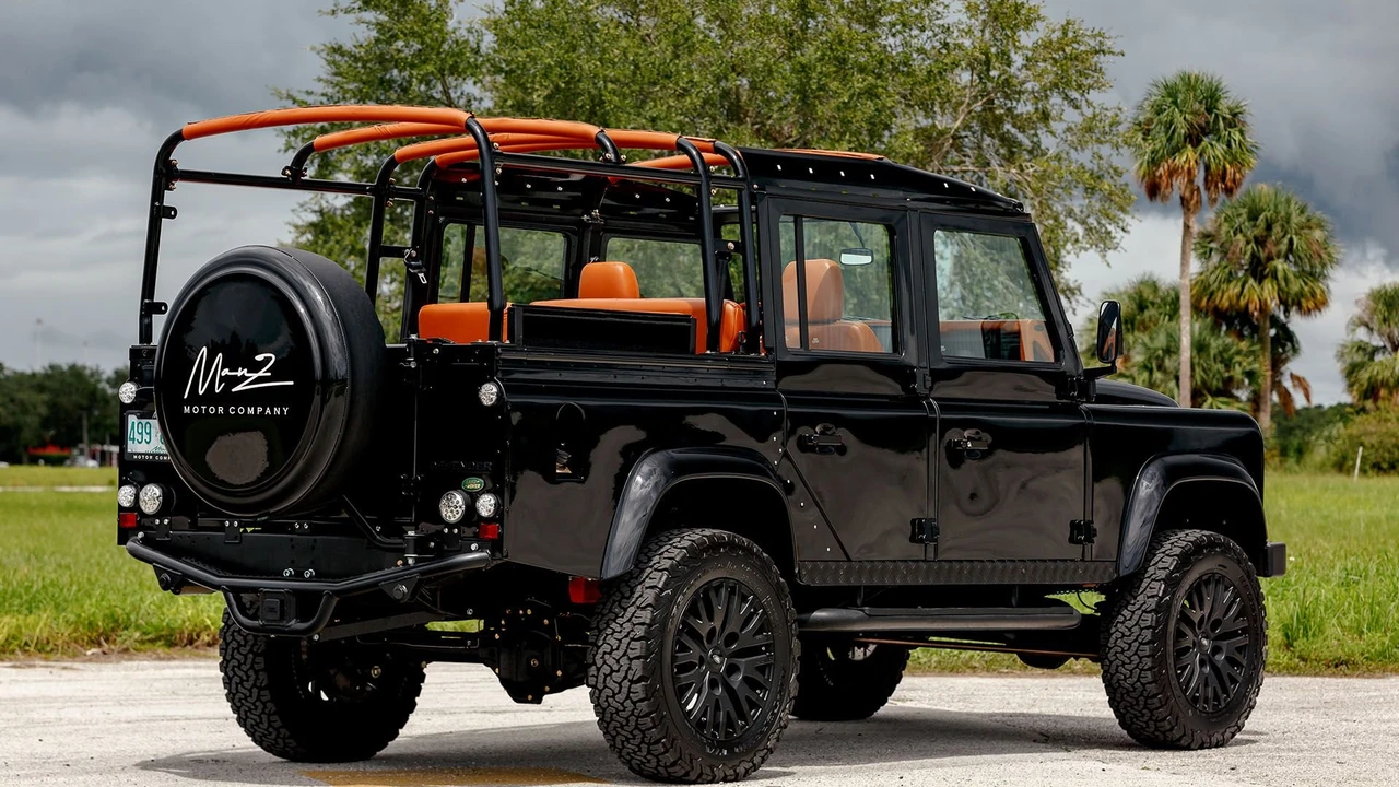 1993 Land Rover Defender 110 - Image 19 of 31