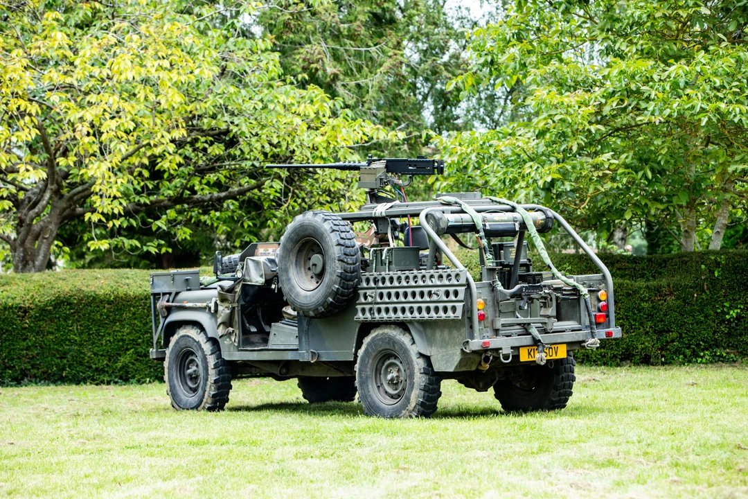 1993 Land Rover Defender 110 - Image 13 of 19