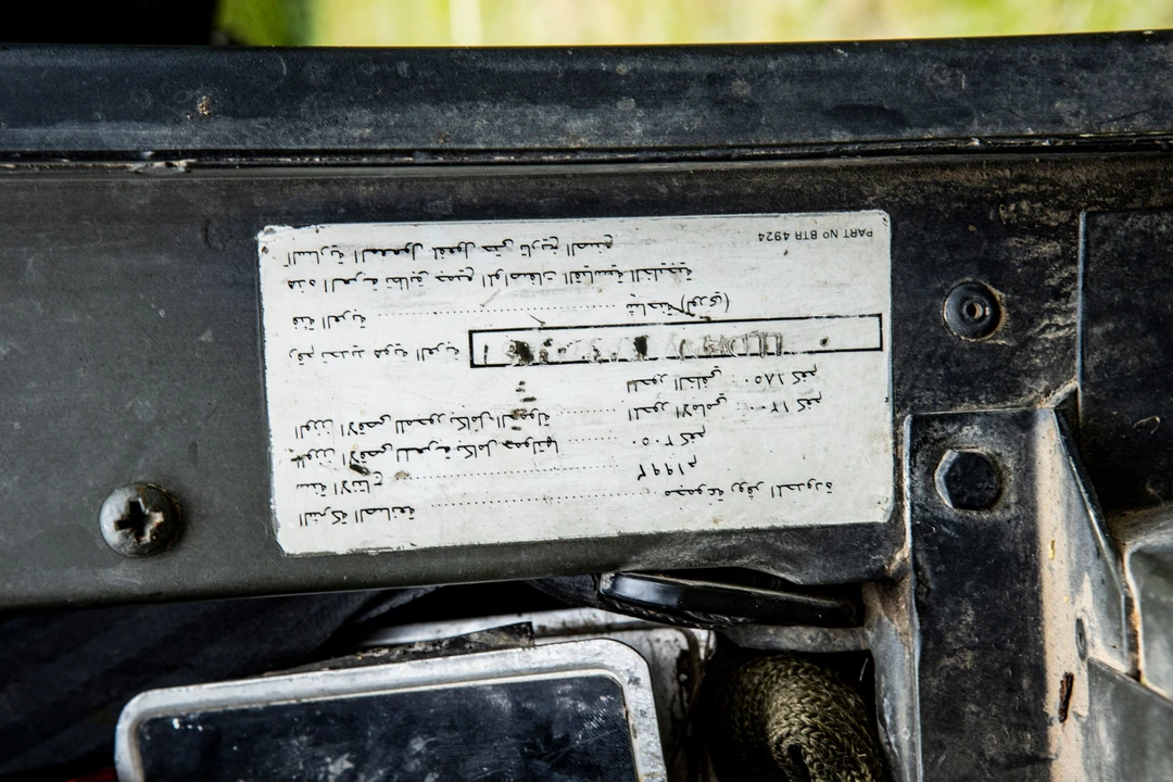 1993 Land Rover Defender 110 - Image 5 of 19
