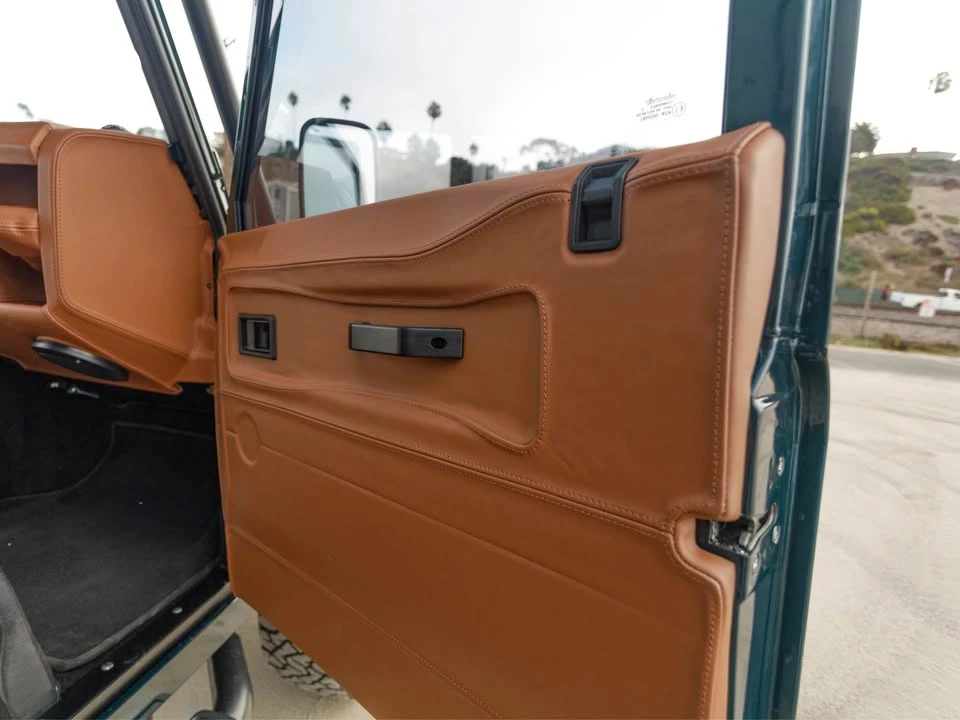 1993 Land Rover Defender 130 - Image 17 of 20