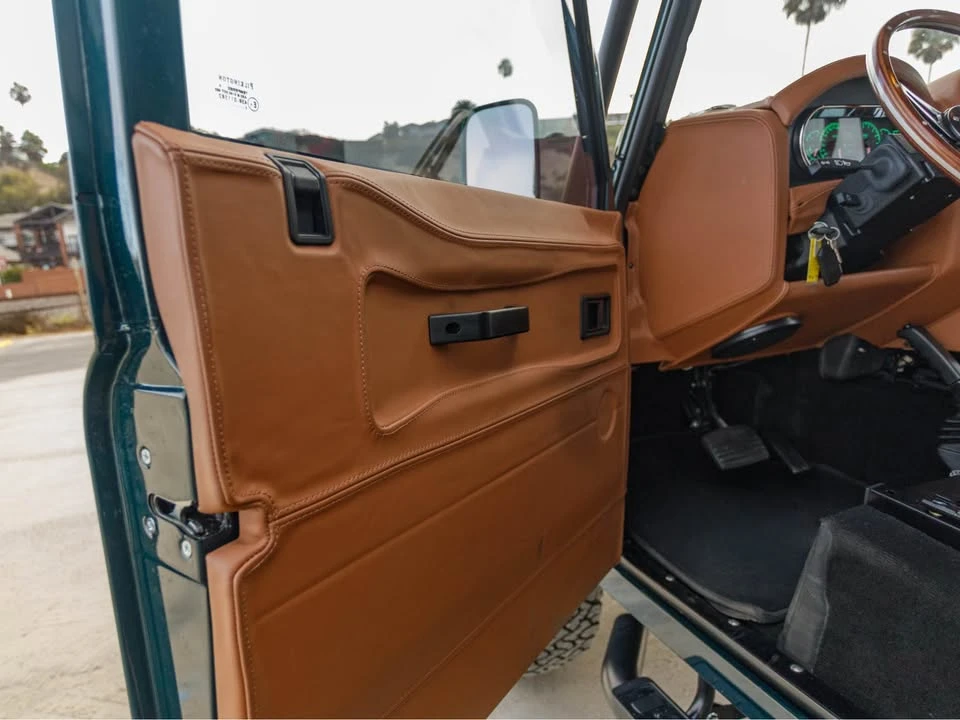 1993 Land Rover Defender 130 - Image 16 of 20