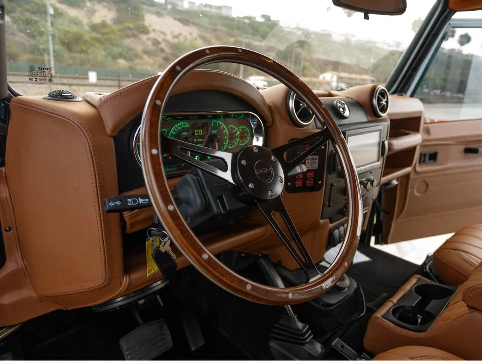 1993 Land Rover Defender 130 - Image 10 of 20
