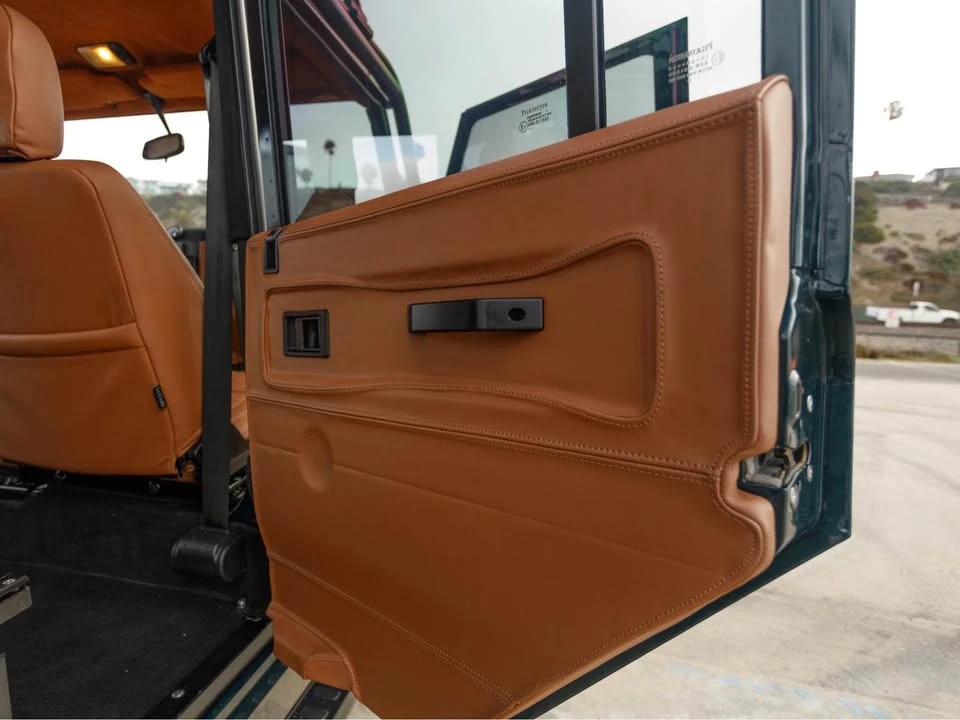 1993 Land Rover Defender 130 - Image 18 of 20