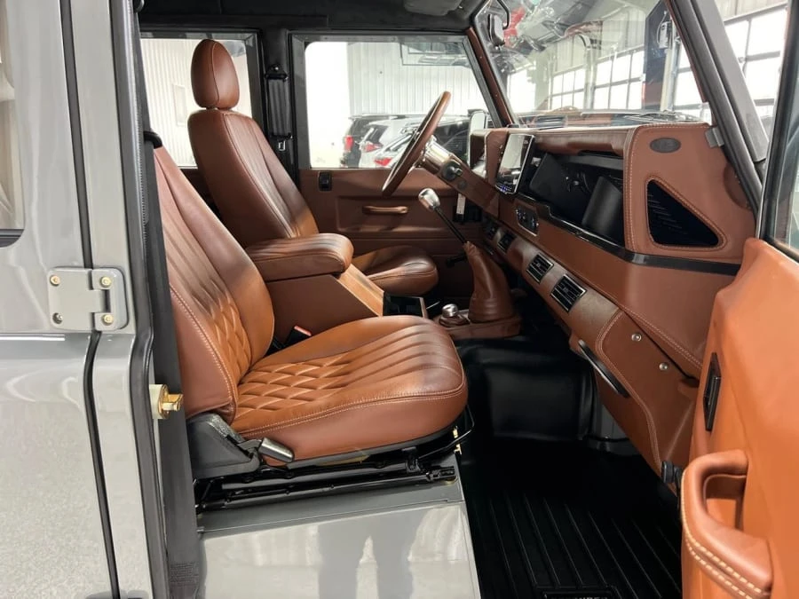 1993 Land Rover Defender 130 - Image 21 of 26