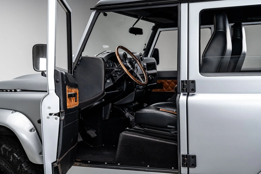 1993 Land Rover Defender 130 - Image 3 of 31