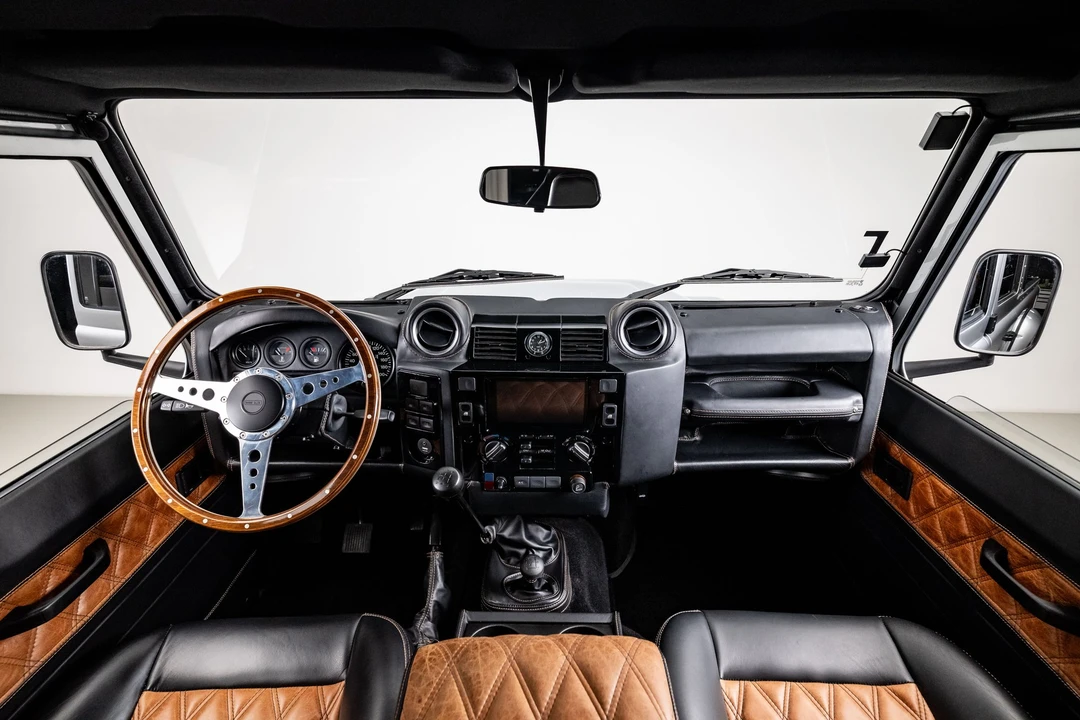 1993 Land Rover Defender 130 - Image 4 of 31