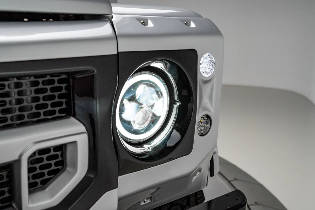 1993 Land Rover Defender 130 - Image 16 of 31