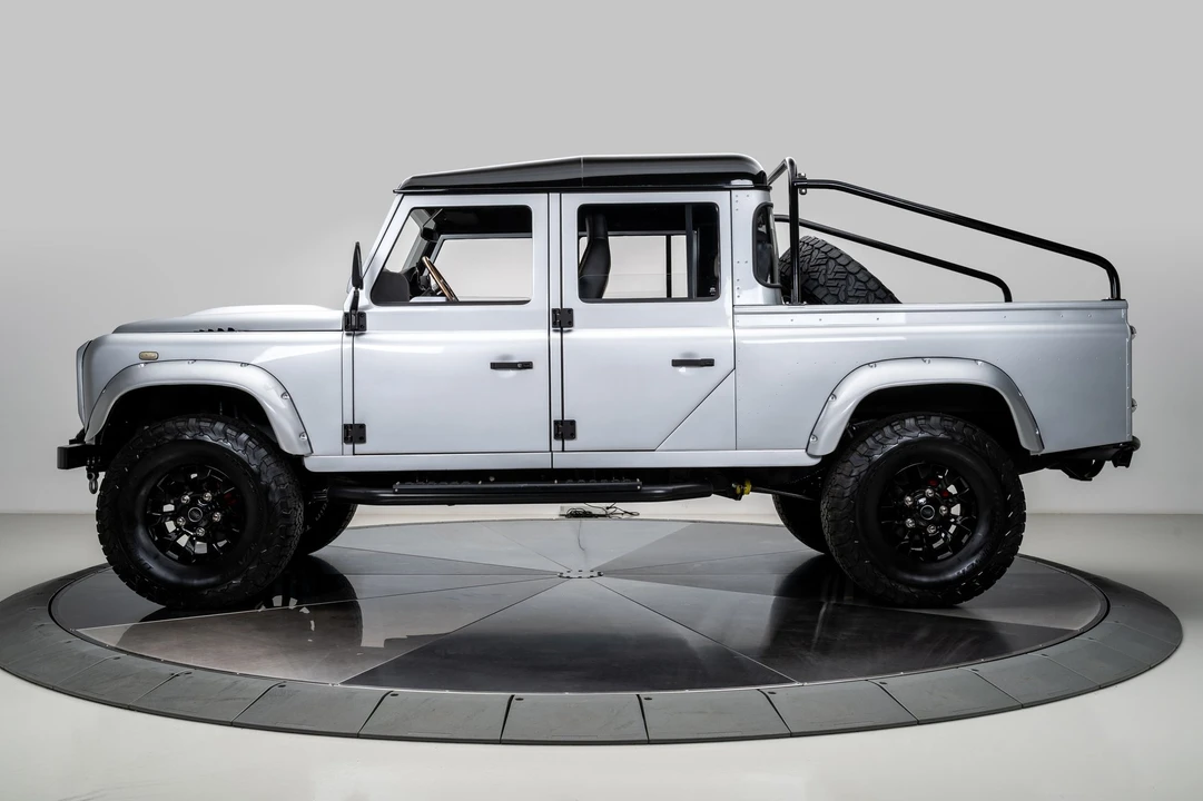 1993 Land Rover Defender 130 - Image 24 of 31