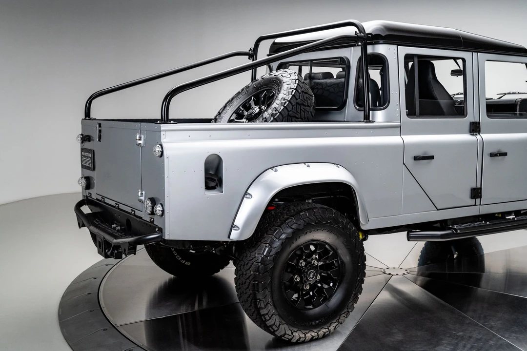 1993 Land Rover Defender 130 - Image 6 of 31