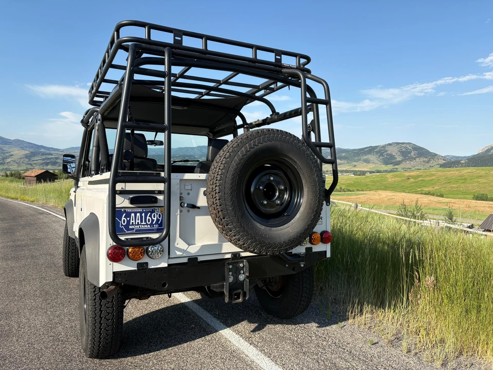 1993 Land Rover Defender 90 - Image 17 of 31