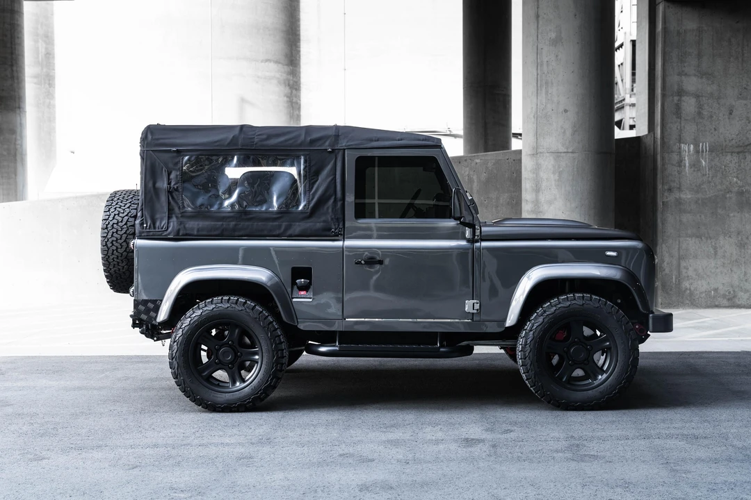 1993 Land Rover Defender 90 - Image 17 of 21