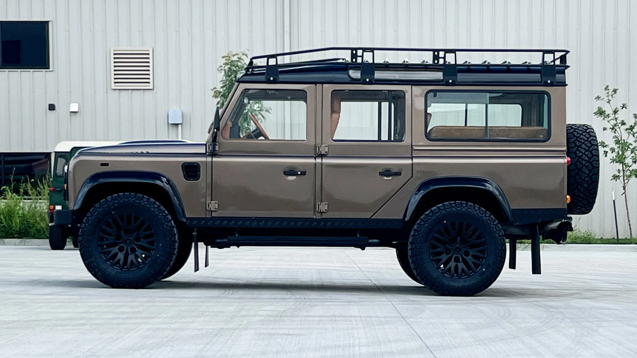 1993 Land Rover Defender - Image 2 of 17