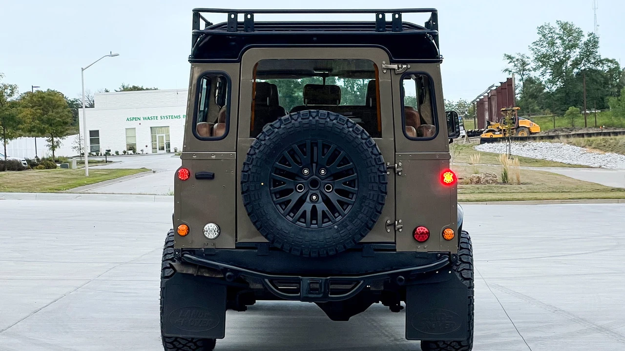 1993 Land Rover Defender - Image 15 of 17
