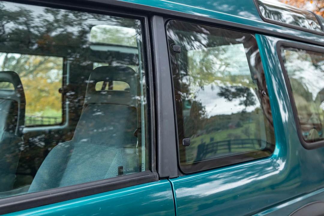 1993 Land Rover Discovery 1st Gen - Image 30 of 31