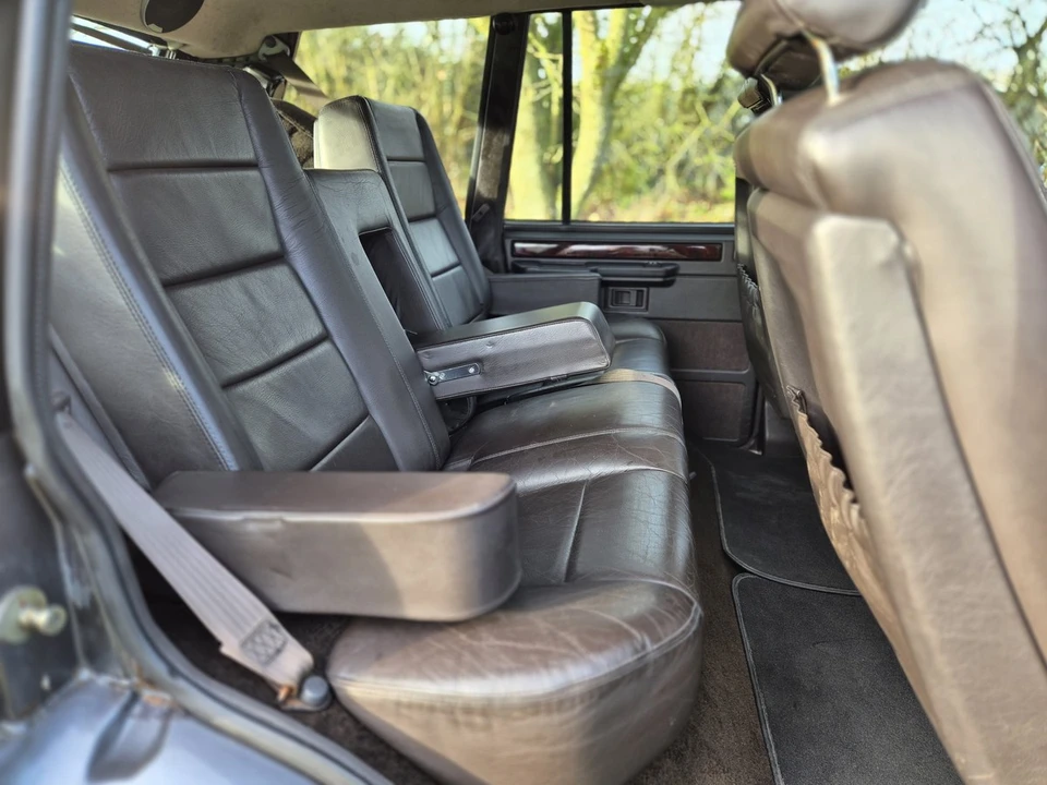 1993 Land Rover Range Rover Classic - Image 18 of 30