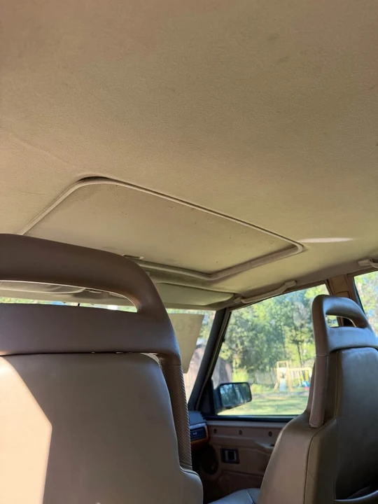 1993 Land Rover Range Rover Classic - Image 12 of 15