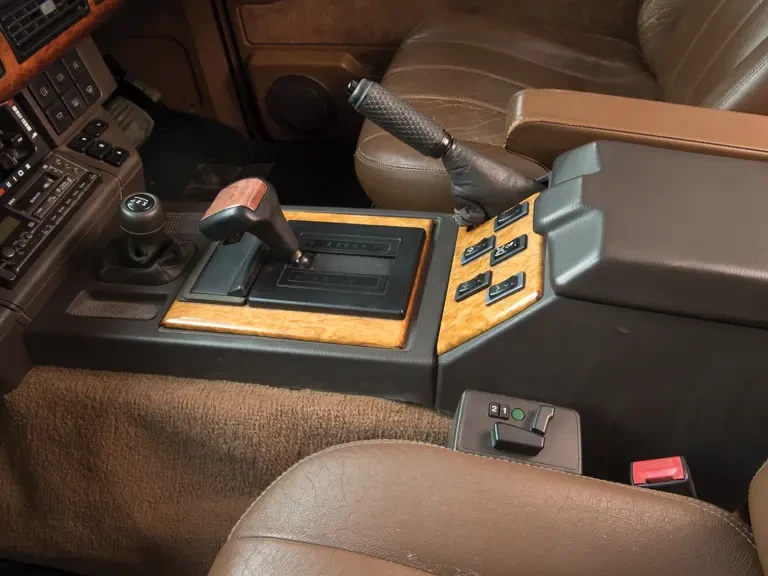 1993 Land Rover Range Rover Classic - Image 17 of 21