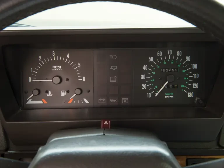 1993 Land Rover Range Rover Classic - Image 14 of 21