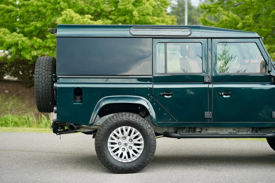 1993 Land Rover Defender 110 - Image 12 of 21