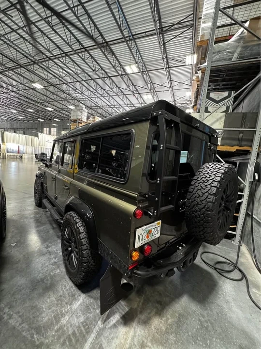 1993 Land Rover Defender 110 - Image 3 of 19