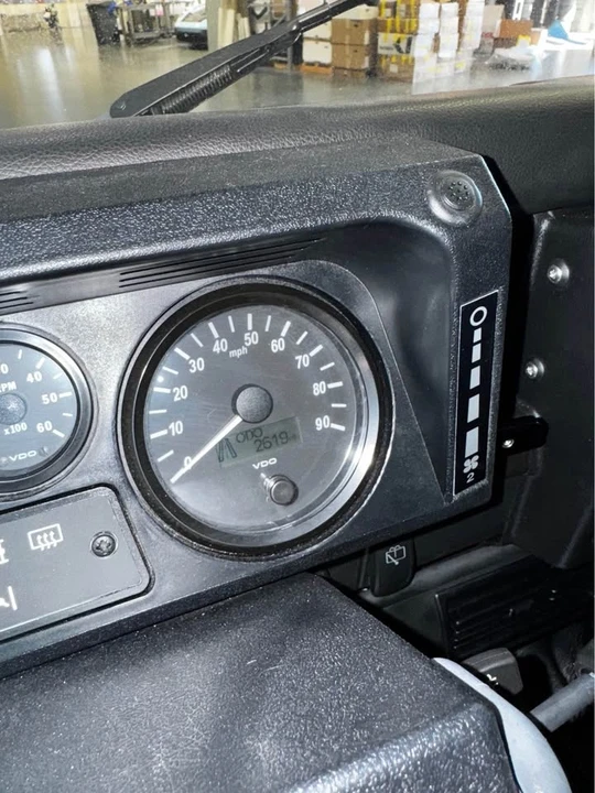 1993 Land Rover Defender 110 - Image 17 of 19