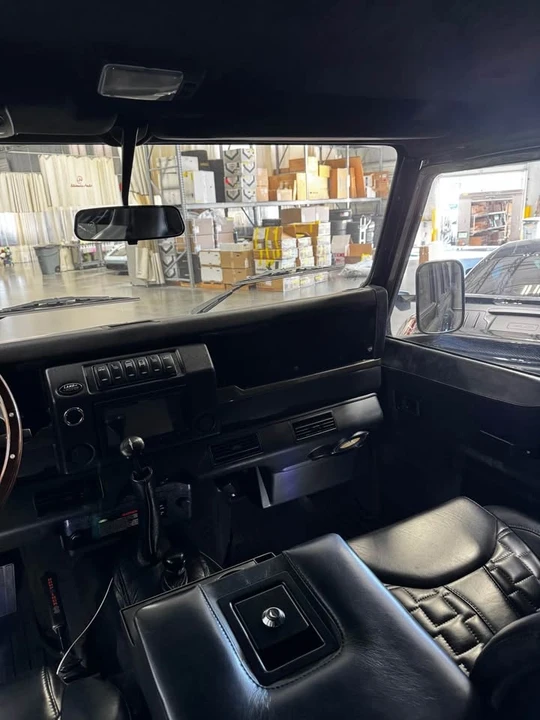 1993 Land Rover Defender 110 - Image 10 of 19