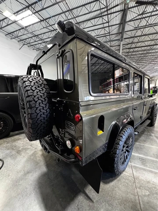1993 Land Rover Defender 110 - Image 2 of 19