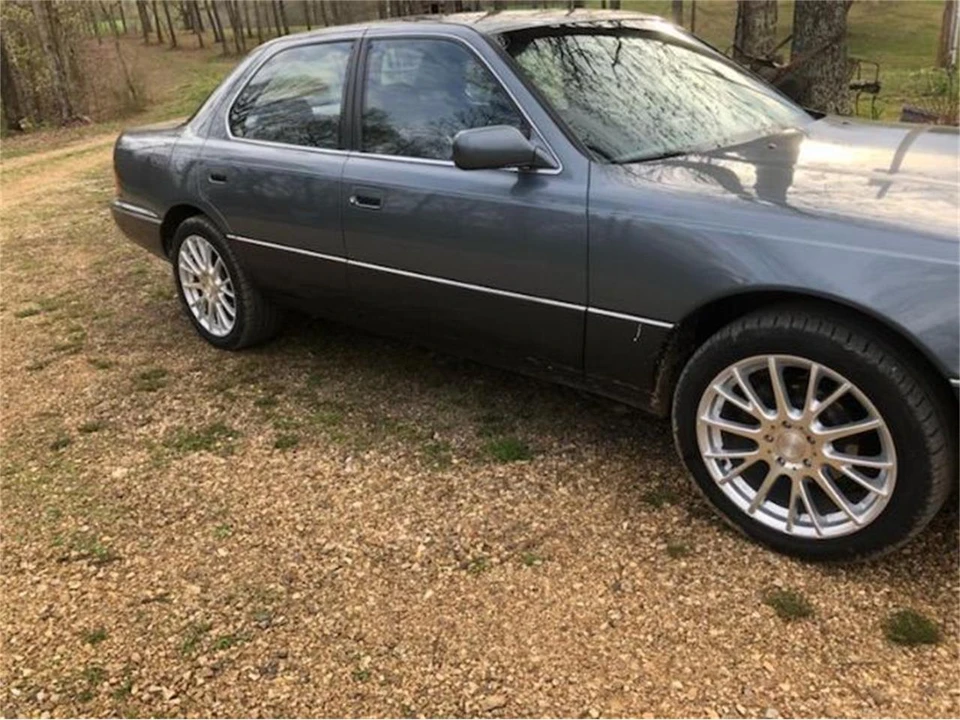 1993 Lexus LS 1st Gen - Image 4 of 6