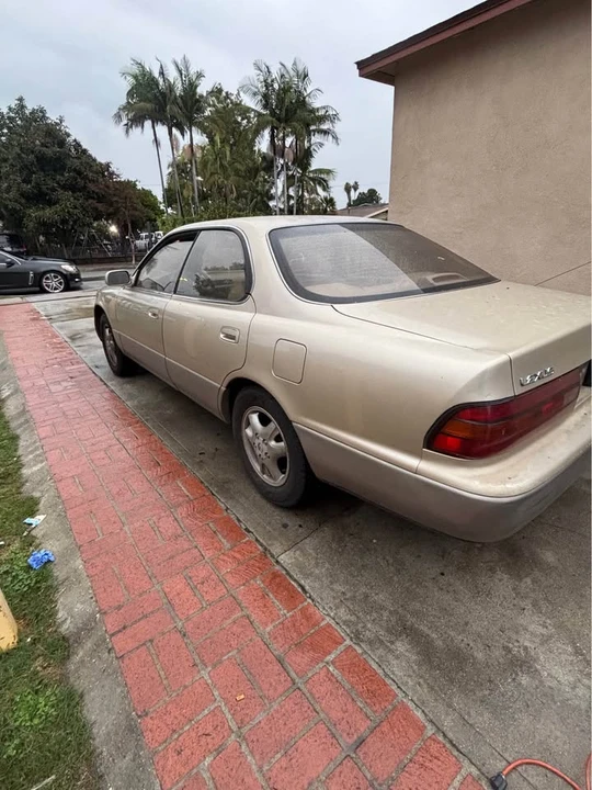 1993 Lexus ES 2nd Gen - Image 4 of 8