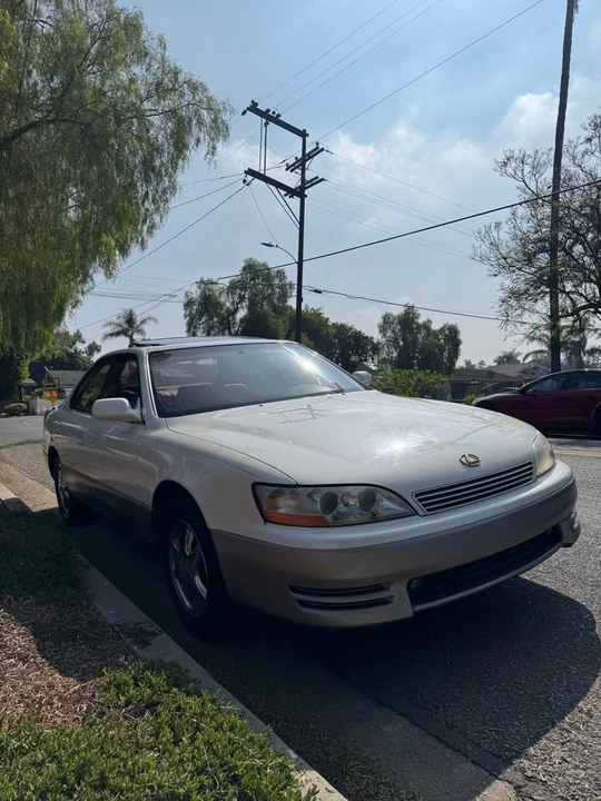 1993 Lexus ES 2nd Gen - Image 3 of 12