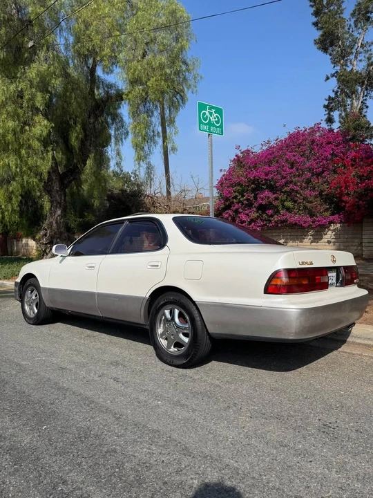 1993 Lexus ES 2nd Gen - Image 4 of 13