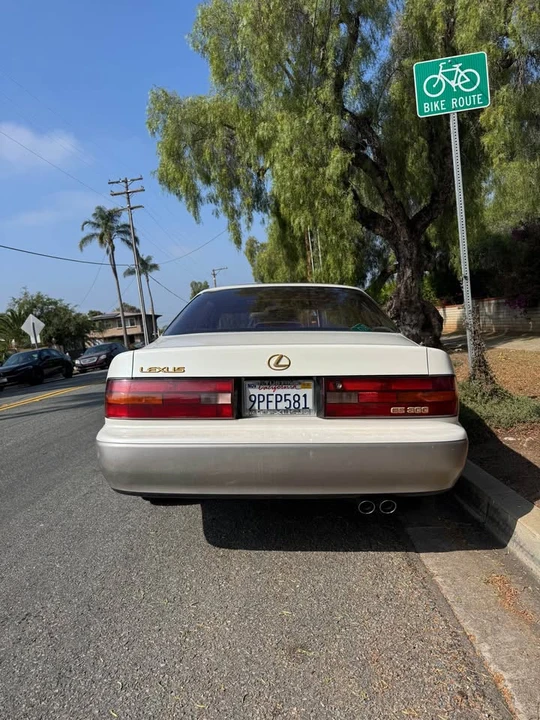 1993 Lexus ES 2nd Gen - Image 5 of 13