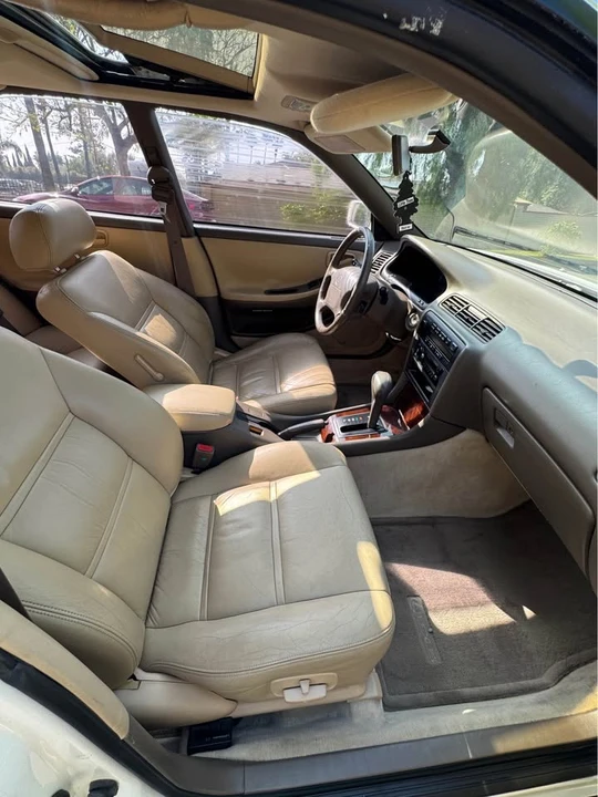 1993 Lexus ES 2nd Gen - Image 8 of 12
