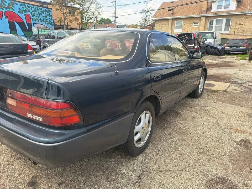 1993 Lexus ES 2nd Gen - Image 12 of 14