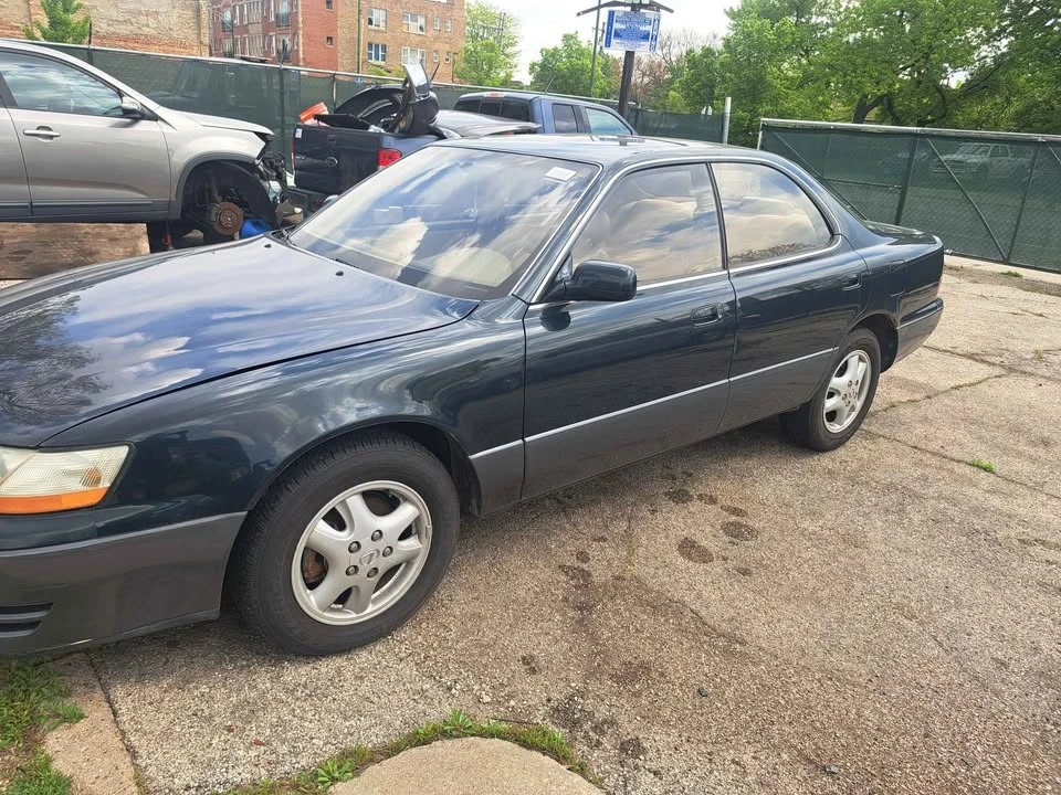 1993 Lexus ES 2nd Gen - Image 4 of 14
