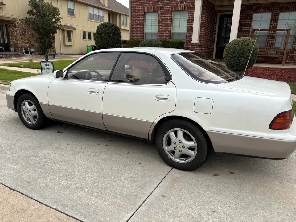 1993 Lexus ES 2nd Gen - Image 3 of 6