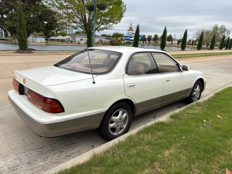 1993 Lexus ES 2nd Gen - Image 2 of 6